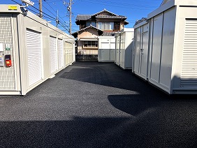 四日市中川原店【12/12オープン】のトランクルーム 荷物の出し入れも24時間可能です。
