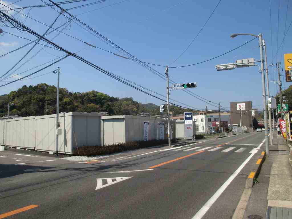 長崎田中店【3/27オープン】のトランクルーム 全室1階で出し入れがしやすいです。