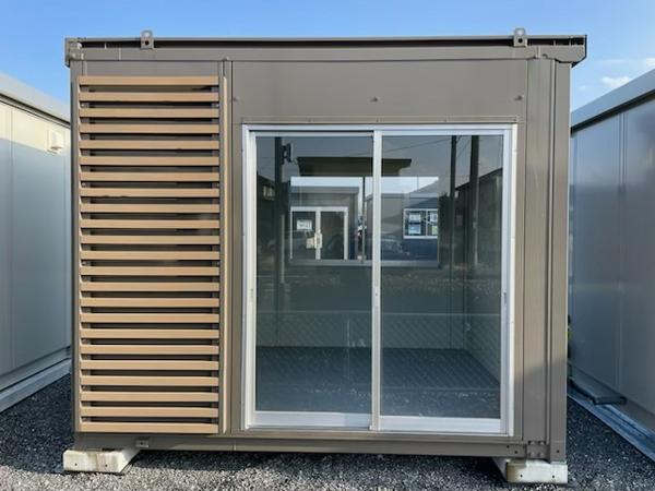 福岡県朝倉店/展示場の中古ユニットハウス・プレハブ・コンテナハウスルーバー付き CT-32J(2.16坪)の本体の外観