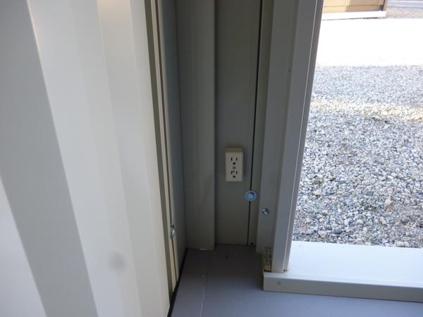 東京都日野店/展示場の中古ユニットハウス・プレハブ・コンテナハウスCT-32JG(2.16坪)の各設備のコンセント