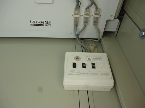 東京都日野店/展示場の中古ユニットハウス・プレハブ・コンテナハウスCT-41J(2.83坪)の各設備の分電盤