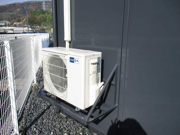 山口県岩国店/展示場の中古ユニットハウス・プレハブ・コンテナハウスCT-41J(2.83坪)の本体の外観