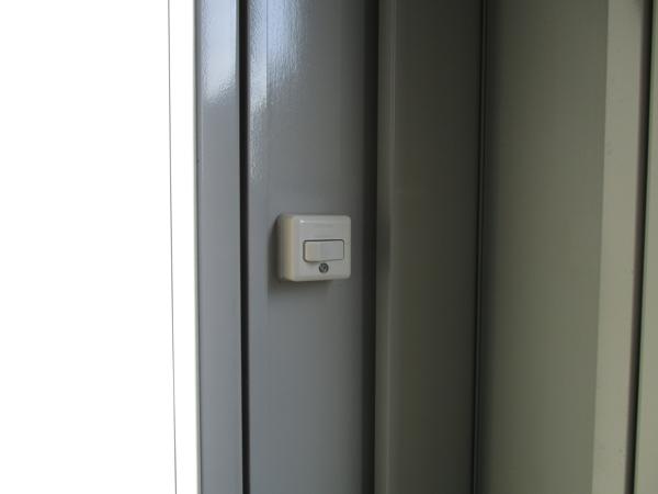 山口県岩国店/展示場の中古ユニットハウス・プレハブ・コンテナハウスCT-41J(2.83坪)の各設備のスイッチ