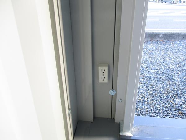 山口県岩国店/展示場の中古ユニットハウス・プレハブ・コンテナハウスCT-32JG(2.16坪)の各設備のコンセント