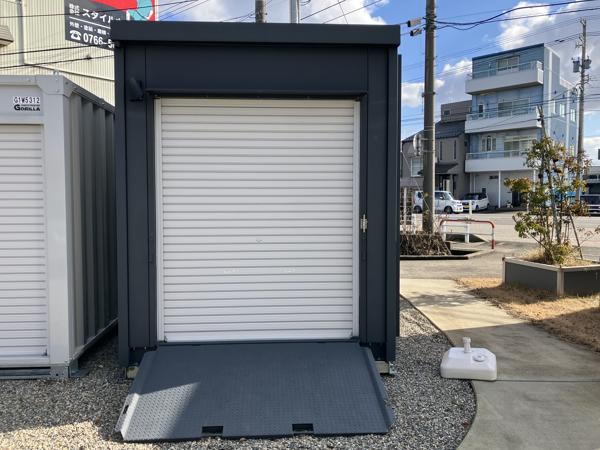 富山県高岡店/展示場の新棟ユニットハウス・プレハブ・コンテナハウス38MSL BIKE GARAGE(2.43坪)の本体の外観