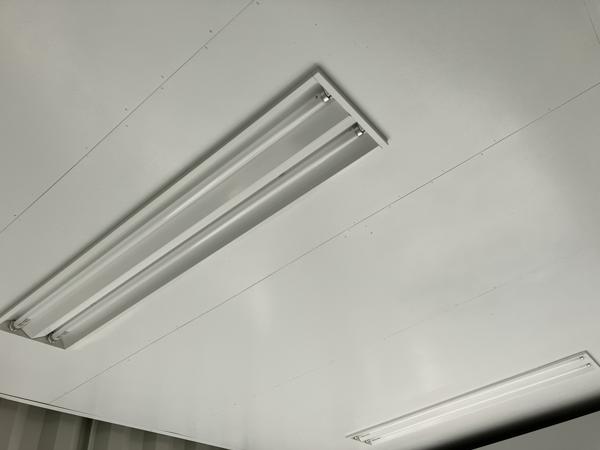 山形県山形出張所/総合展示場の中古ユニットハウス・プレハブ・コンテナハウスCT-41JG(2.83坪)の各設備の照明器具