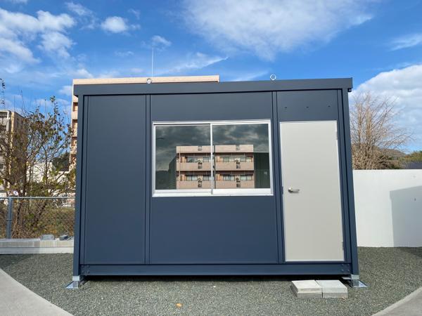 福岡県宗像店/展示場の新棟ユニットハウス・プレハブ・コンテナハウス38MSL(2.43坪)の本体の外観