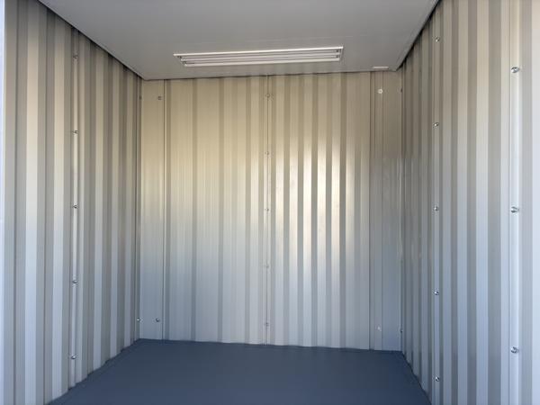 北海道帯広店/展示場の中古ユニットハウス・プレハブ・コンテナハウス波板付き