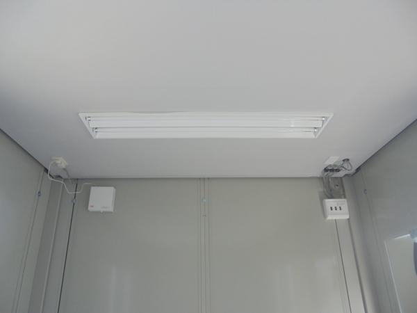 岡山県岡山営業所/展示場の中古ユニットハウス・プレハブ・コンテナハウスCT-41J(2.83坪)の各設備の照明器具