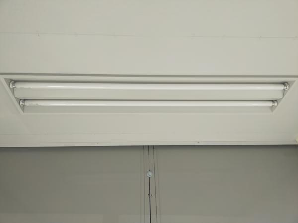 岡山県笠岡店/展示場の中古ユニットハウス・プレハブ・コンテナハウスCT-32J(2.16坪)の各設備の照明器具