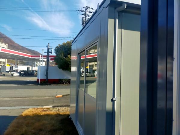 岡山県笠岡店/展示場の中古ユニットハウス・プレハブ・コンテナハウスCT-32J(2.16坪)の本体の外観