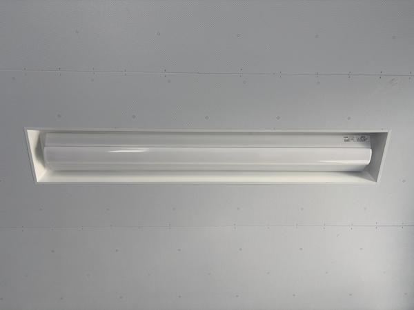 福岡県福岡東店/展示場の中古ユニットハウス・プレハブ・コンテナハウスCT-54J(7.86坪)の各設備の照明器具