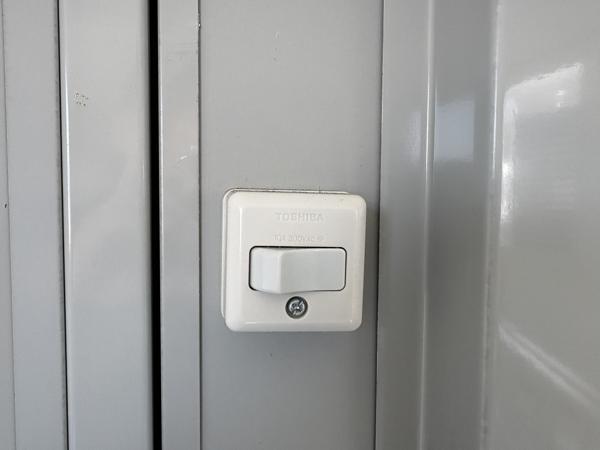 福岡県福岡東店/展示場の中古ユニットハウス・プレハブ・コンテナハウスCT-54J(7.86坪)の各設備のスイッチ