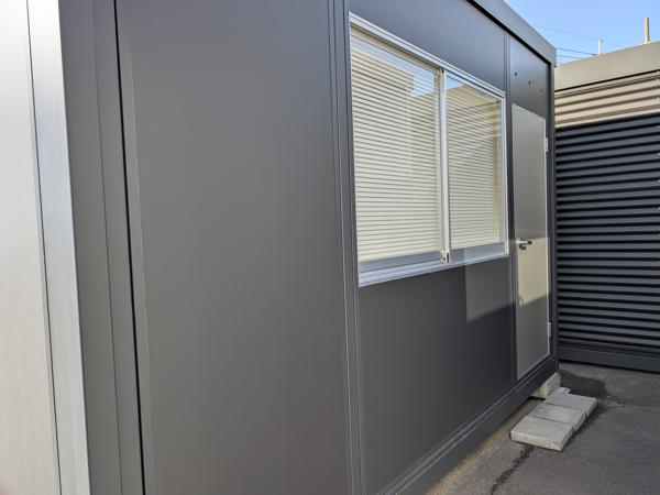 鹿児島県霧島店/展示場の新棟ユニットハウス・プレハブ・コンテナハウス38MSL(2.43坪)の本体の外観