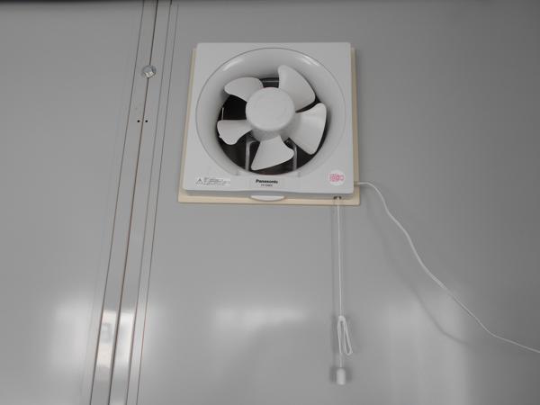 福島県福島店/展示場の中古ユニットハウス・プレハブ・コンテナハウスCT-54J(7.79坪)の各設備の換気扇