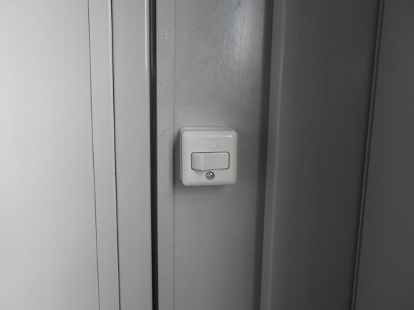 福島県福島店/展示場の中古ユニットハウス・プレハブ・コンテナハウスCT-41J(2.83坪)の各設備のスイッチ