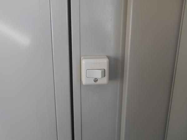 福島県福島店/展示場の中古ユニットハウス・プレハブ・コンテナハウスCT-32J(2.16坪)の各設備のスイッチ
