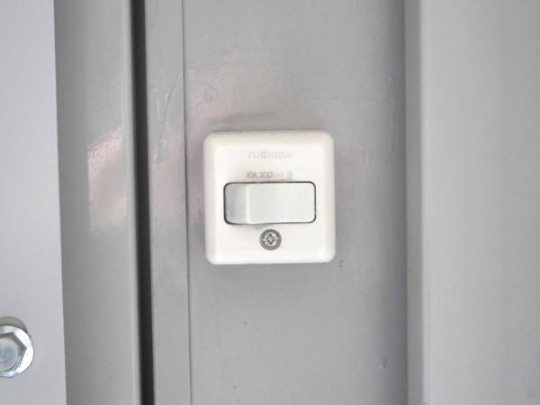 新潟県新潟出張所/総合展示場の中古ユニットハウス・プレハブ・コンテナハウスCT-32JG(2.16坪)の各設備のスイッチ