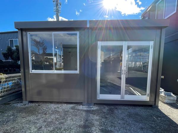 神奈川県厚木店/展示場の中古ユニットハウス・プレハブ・コンテナハウスCT-54J(7.60坪)の本体の外観