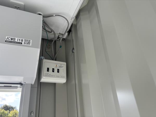 石川県小松店/展示場の中古ユニットハウス・プレハブ・コンテナハウスCT-32JG(2.16坪)の各設備の分電盤