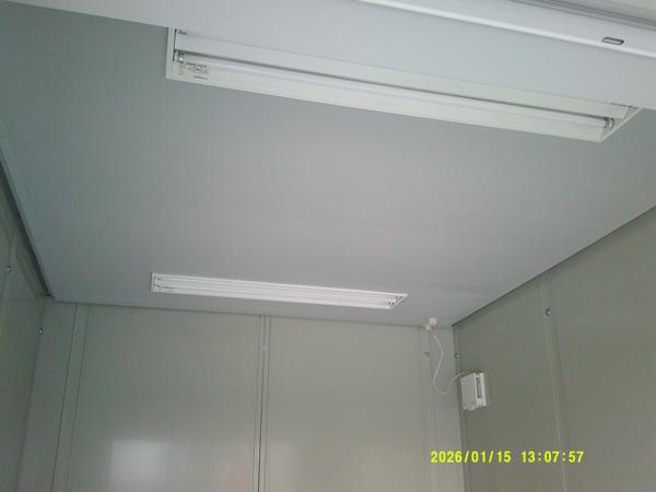 兵庫県加古川店/展示場の中古ユニットハウス・プレハブ・コンテナハウスCT-32J(2.16坪)の各設備の照明器具
