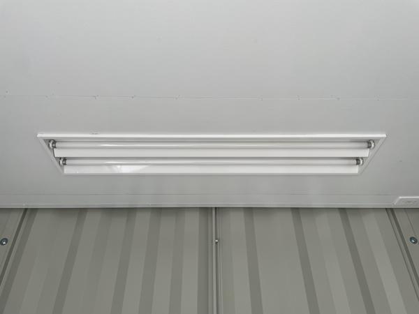 埼玉県草加店/展示場の中古ユニットハウス・プレハブ・コンテナハウスCT-32JG(2.16坪)の各設備の照明器具