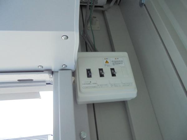 山口県周南店/展示場の中古ユニットハウス・プレハブ・コンテナハウスCT-32JG(2.16坪)の各設備の分電盤