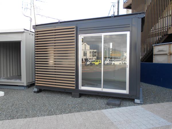 静岡県沼津店/展示場の中古ユニットハウス・プレハブ・コンテナハウスルーバー付き CT-41J(2.83坪)の本体の外観