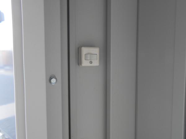 静岡県沼津店/展示場の中古ユニットハウス・プレハブ・コンテナハウスCT-32JG(2.16坪)の各設備のスイッチ