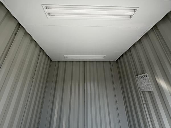 静岡県富士店/展示場の中古ユニットハウス・プレハブ・コンテナハウスCT-32JG(2.16坪)の各設備の照明器具