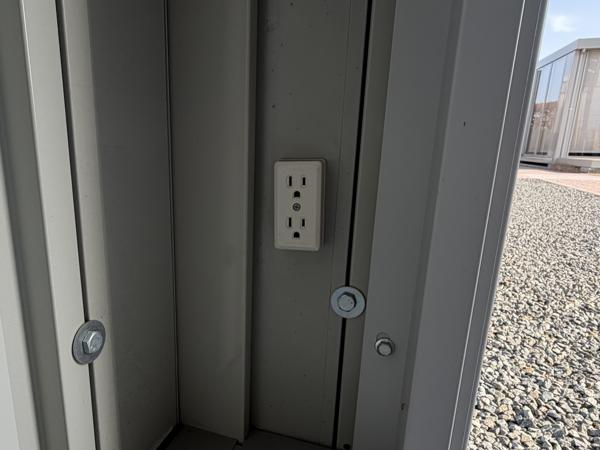 静岡県富士店/展示場の中古ユニットハウス・プレハブ・コンテナハウスCT-32JG(2.16坪)の各設備のコンセント