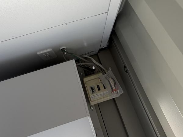 静岡県富士店/展示場の中古ユニットハウス・プレハブ・コンテナハウスCT-32JG(2.16坪)の各設備の分電盤