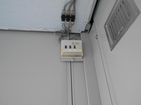 静岡県沼津店/展示場の中古ユニットハウス・プレハブ・コンテナハウスCT-42J(2.86坪)の各設備の分電盤