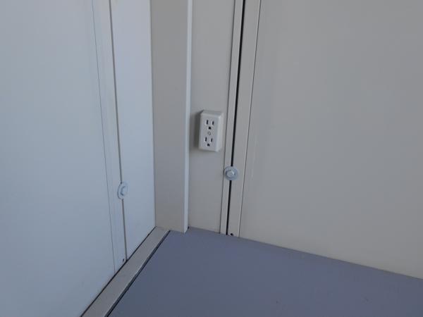 静岡県沼津店/展示場の中古ユニットハウス・プレハブ・コンテナハウスCT-42J(2.86坪)の各設備のコンセント