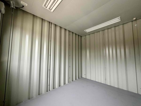 岡山県倉敷店/展示場の中古ユニットハウス・プレハブ・コンテナハウス波板付き