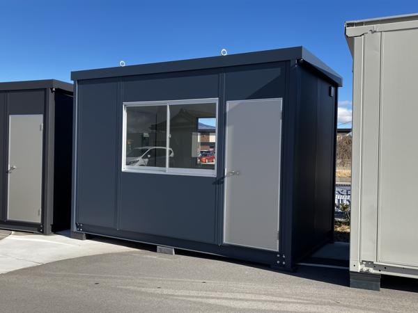 長野県佐久北インター店/展示場の新棟ユニットハウス・プレハブ・コンテナハウス38MSL(2.43坪)の本体の外観