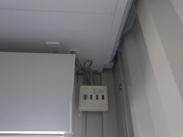 栃木県小山店/展示場の中古ユニットハウス・プレハブ・コンテナハウスCT-32JG(2.16坪)の各設備の分電盤