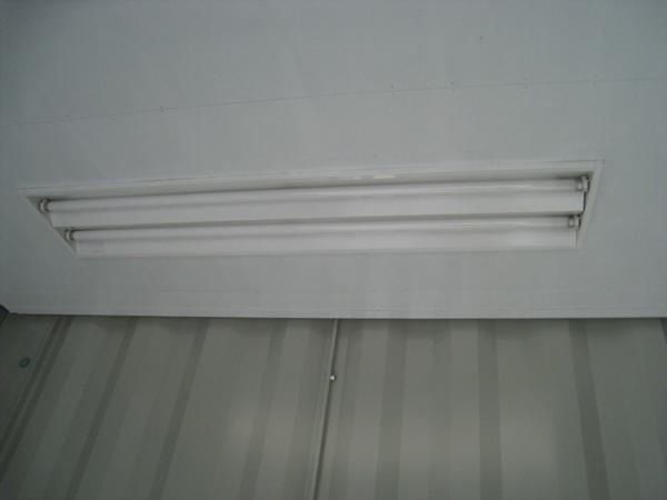広島県東広島店/展示場の中古ユニットハウス・プレハブ・コンテナハウスCT-32JG(2.16坪)の各設備の照明器具