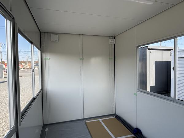 茨城県小美玉店/展示場の新棟ユニットハウス・プレハブ・コンテナハウス38MSL(2.43坪)の本体の内観