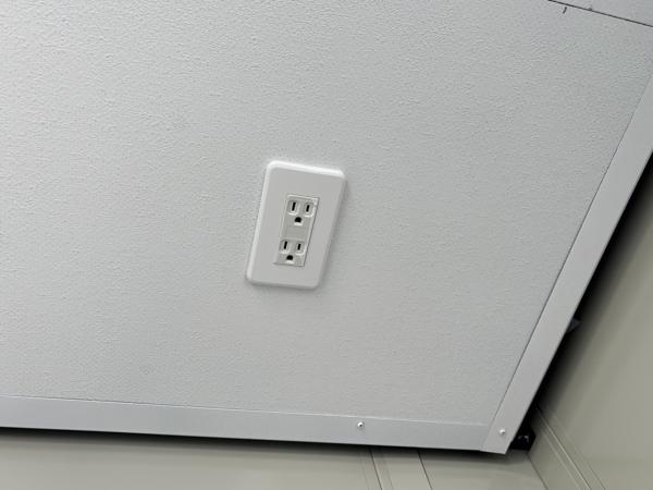 茨城県小美玉店/展示場の中古ユニットハウス・プレハブ・コンテナハウスCT-41J(2.83坪)の各設備のコンセント