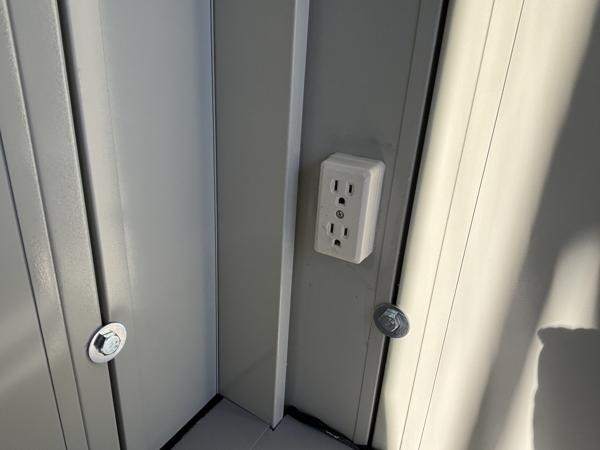 茨城県小美玉店/展示場の中古ユニットハウス・プレハブ・コンテナハウスCT-41J(2.83坪)の各設備のコンセント