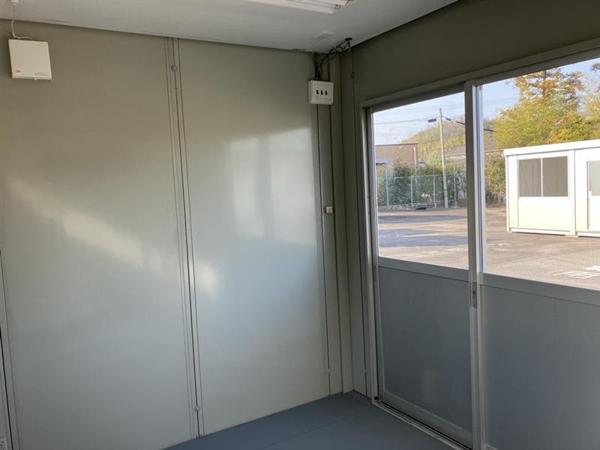 香川県東かがわ店/展示場の中古ユニットハウス・プレハブ・コンテナハウスCT-32J(2.16坪)の本体の内観