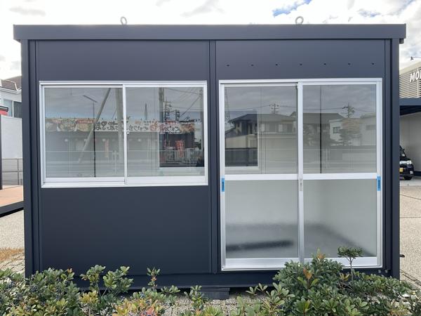 愛知県小牧総合展示場の新棟ユニットハウス・プレハブ・コンテナハウス38MSL(2.43坪)の本体の外観