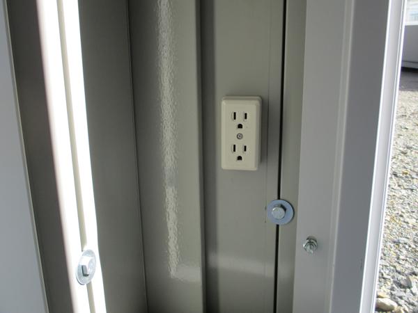 京都府亀岡店/展示場の中古ユニットハウス・プレハブ・コンテナハウスCT-32JG(2.16坪)の各設備のコンセント