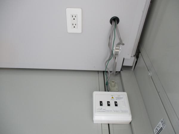 京都府亀岡店/展示場の中古ユニットハウス・プレハブ・コンテナハウスCT-32J(2.16坪)の各設備の分電盤