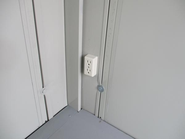 京都府亀岡店/展示場の中古ユニットハウス・プレハブ・コンテナハウスCT-32J(2.16坪)の各設備のコンセント