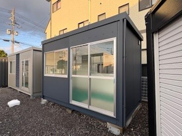 大分県大分東店/展示場の新棟ユニットハウス・プレハブ・コンテナハウス38MSL(2.43坪)の本体の外観
