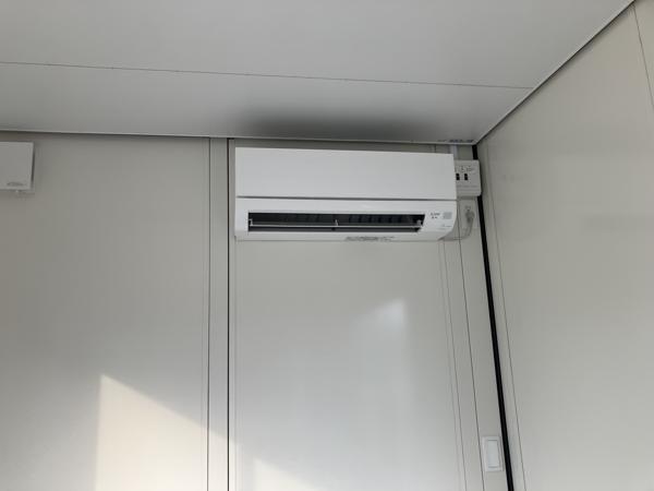 富山県高岡店/展示場の新棟ユニットハウス・プレハブ・コンテナハウス47MSL(3.02坪)の各設備のエアコン