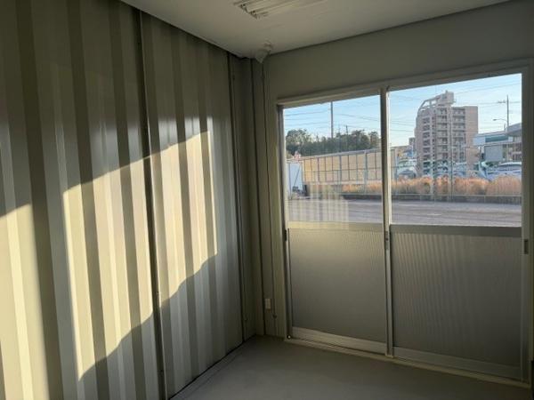 茨城県取手店/展示場の中古ユニットハウス・プレハブ・コンテナハウスCT-32JG(2.16坪)の本体の内観