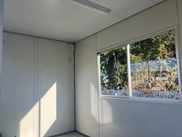 栃木県鹿沼店/展示場の新棟ユニットハウス・プレハブ・コンテナハウス38MSL(2.43坪)の本体の内観